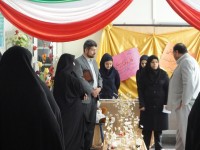 نمايشگاه دست سازه هاي دانش آموزان  برگزار شد